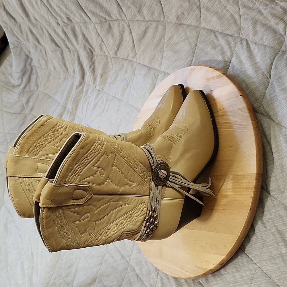 ACME Vintage Beige Heeled Western Boots Pointed Toe Concho Beaded Ankle Detail 8 - Picture 5 of 10